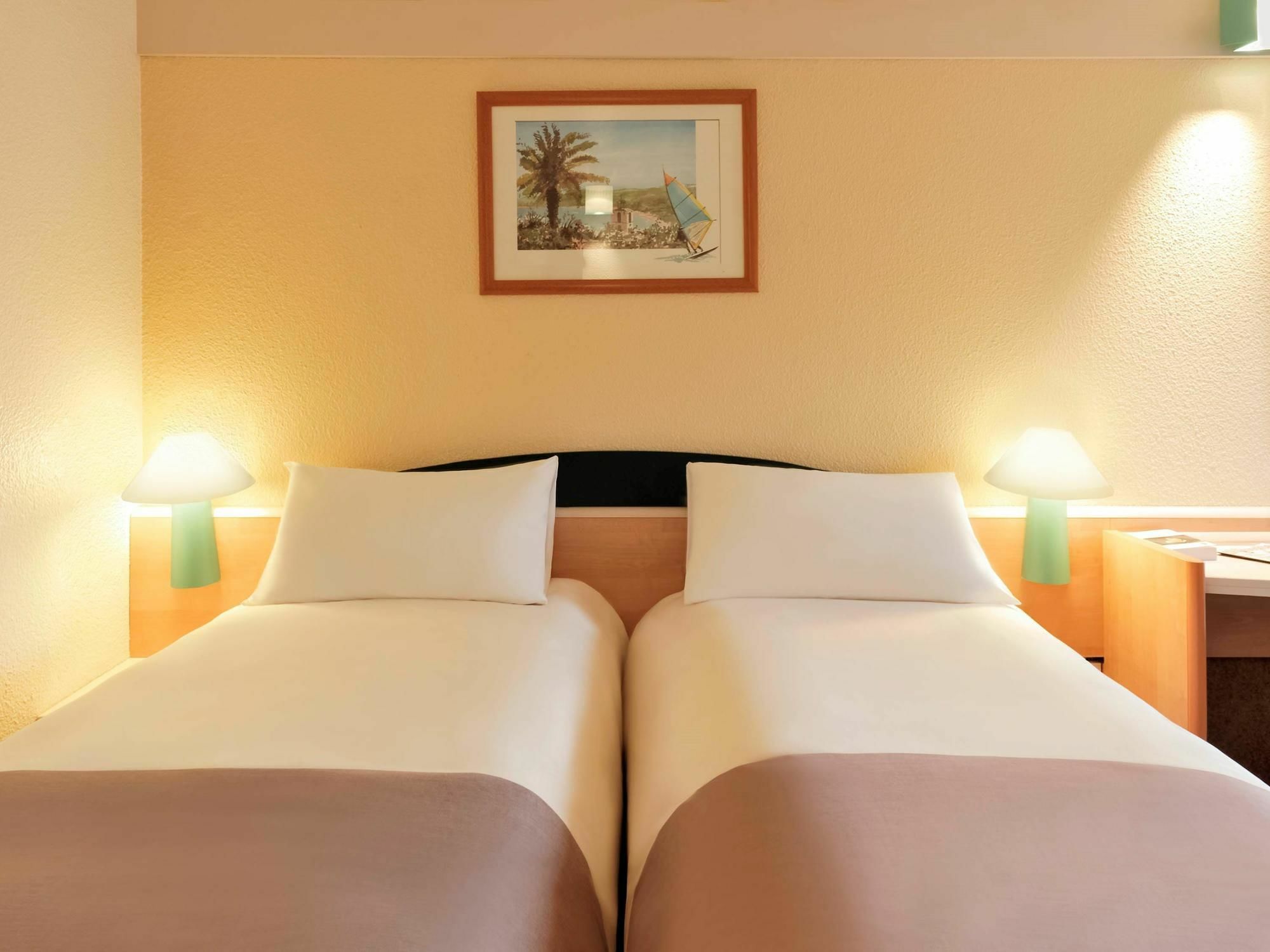 Ibis Styles Boulogne Sur Mer Centre Cathedrale Экстерьер фото